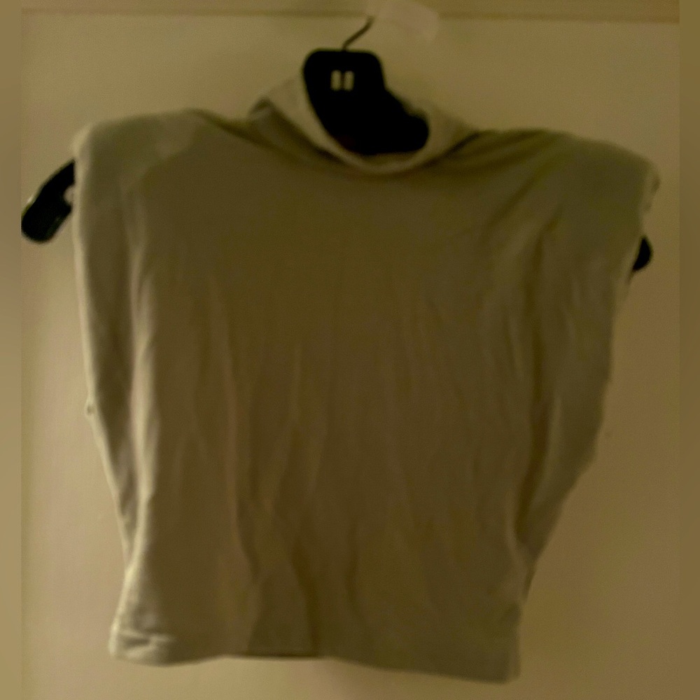 SHEIN Cropped Mock Neck Should Pad Top Size S